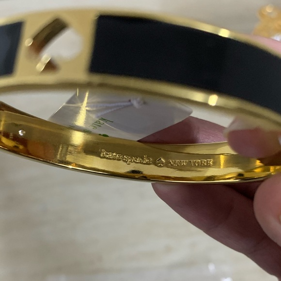 ‼️SOLD‼️KATE SPADE New York Spade Hinged Bangle Bracelet - Picture 5 of 8